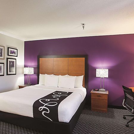 Отель La Quinta By Wyndham Baton Rouge Siegen Lane Экстерьер фото
