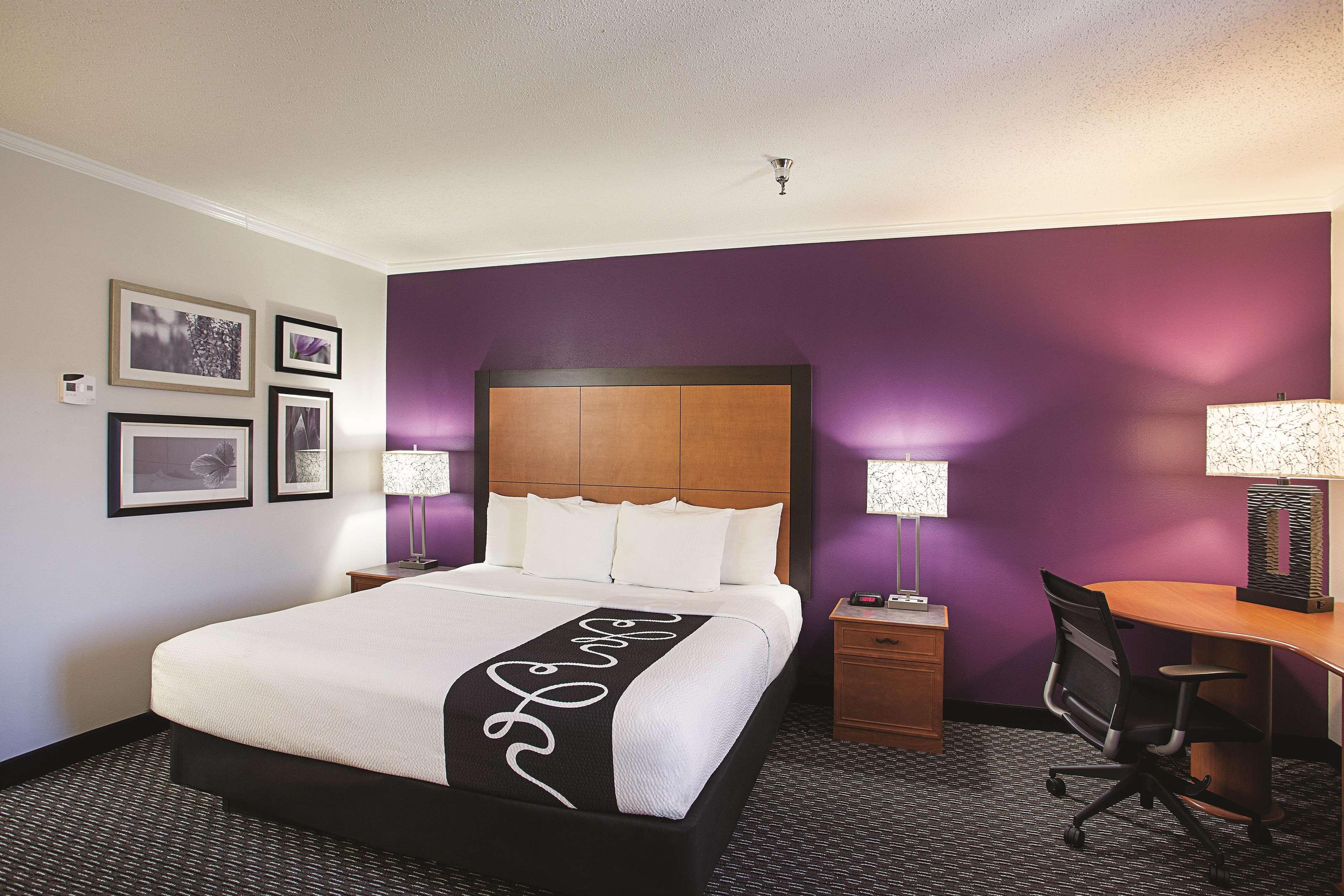 Отель La Quinta By Wyndham Baton Rouge Siegen Lane Экстерьер фото