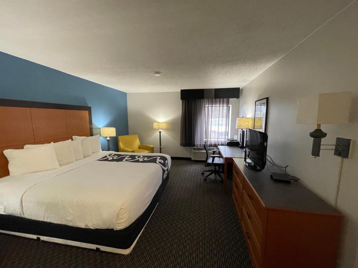 Отель La Quinta By Wyndham Baton Rouge Siegen Lane Экстерьер фото