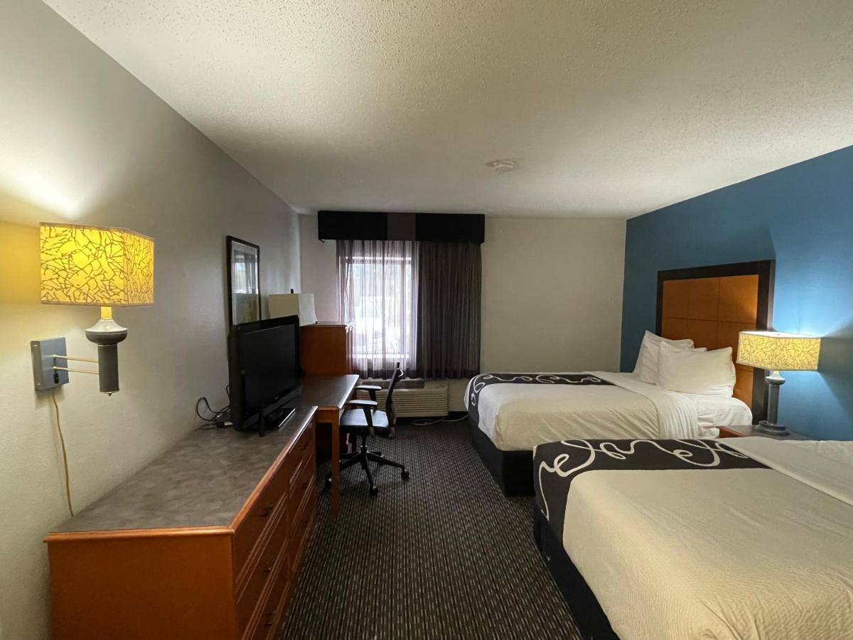 Отель La Quinta By Wyndham Baton Rouge Siegen Lane Экстерьер фото